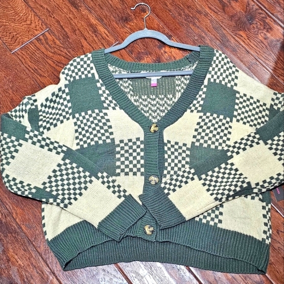 NO Boundaries XXL Green and Cream Lightweight Button-up Cropped Cardigan Woman's - Picture 1 of 7